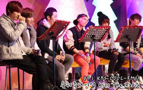 091218 SHINee @ KBS Super Junior Kiss The Radio “Red Christmas” 781334