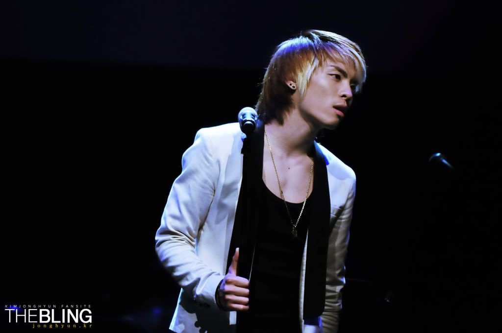 10020114 Jonghyun @ Drama Concert en Singapore B00648474b76f263011fe