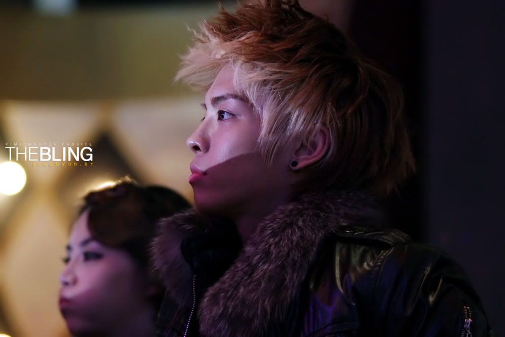 091229 Jonghyun @ SBS Gayo Daejun B0064847_4b3a39829815c