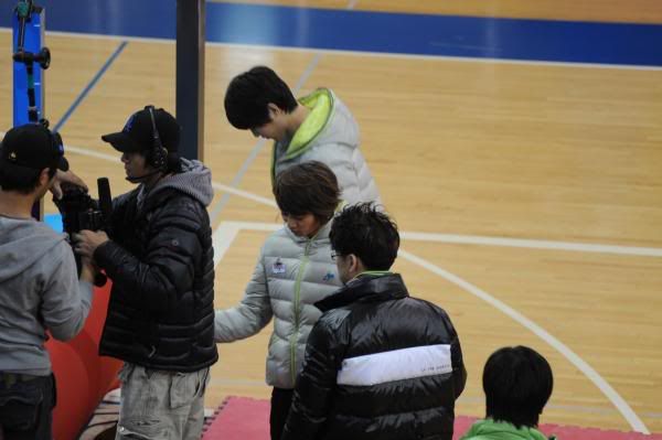 091205 Minho @ grabando Dream Team L_94317f4b00e74922a103c2fb2d6707e8