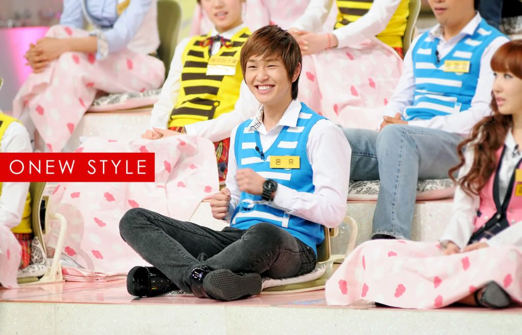 2010.04.05 Onew @ SGB Star Golden Bell F00719924bba2119cbebf