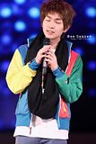 091215 Onew @ ‘2009 Republic of Korea Human Target Awards’ Celebration Concert II Th_f0043115_4b2a2c077ad10-1