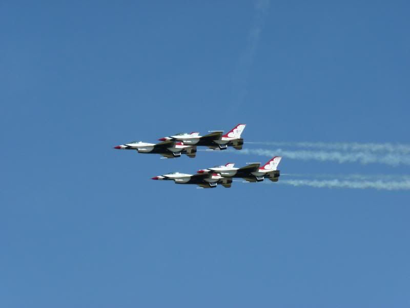 Thunderbirds la Constanta in 2011 - Fotografii P1050958