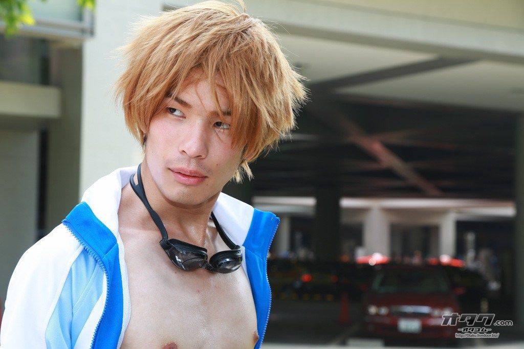 Especial Cosplay en el Comiket 84 Bedefe5a