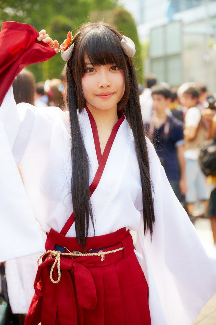 Especial Cosplay en el Comiket 84 C84-day-1-cosplay-very-hot-indeed-61