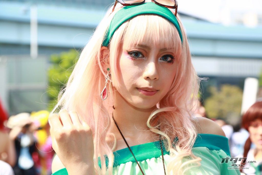 Especial Cosplay en el Comiket 84 Feddf335