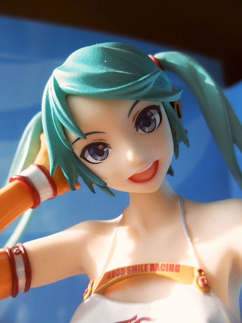 [Review] Miku Hatsune Racing 2010 1/8 (Good Smile Company) LehD0