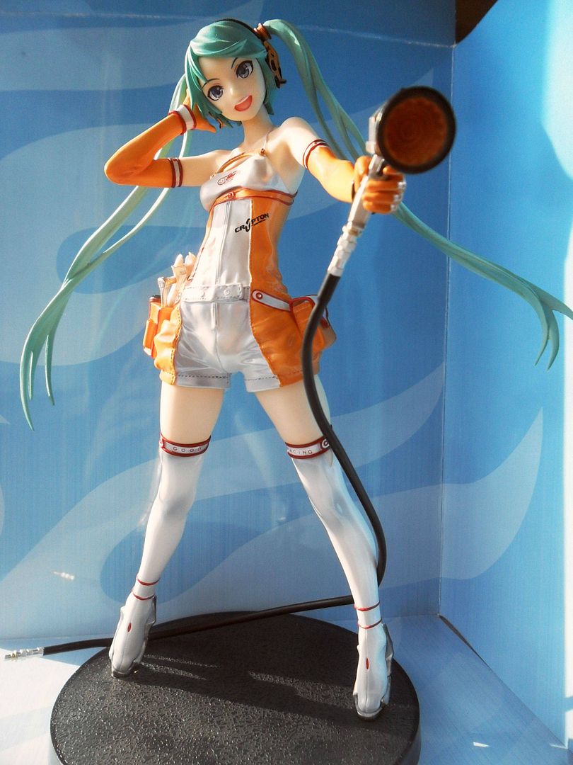 [Review] Miku Hatsune Racing 2010 1/8 (Good Smile Company) NF65o