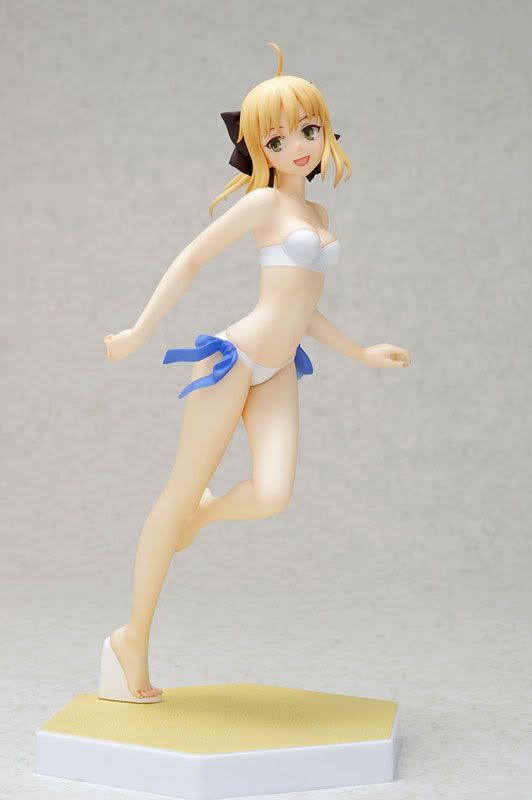 Saber Lily Beach Queens -Fate/Stay Night- (Wave) FIG-MOE-6226_03