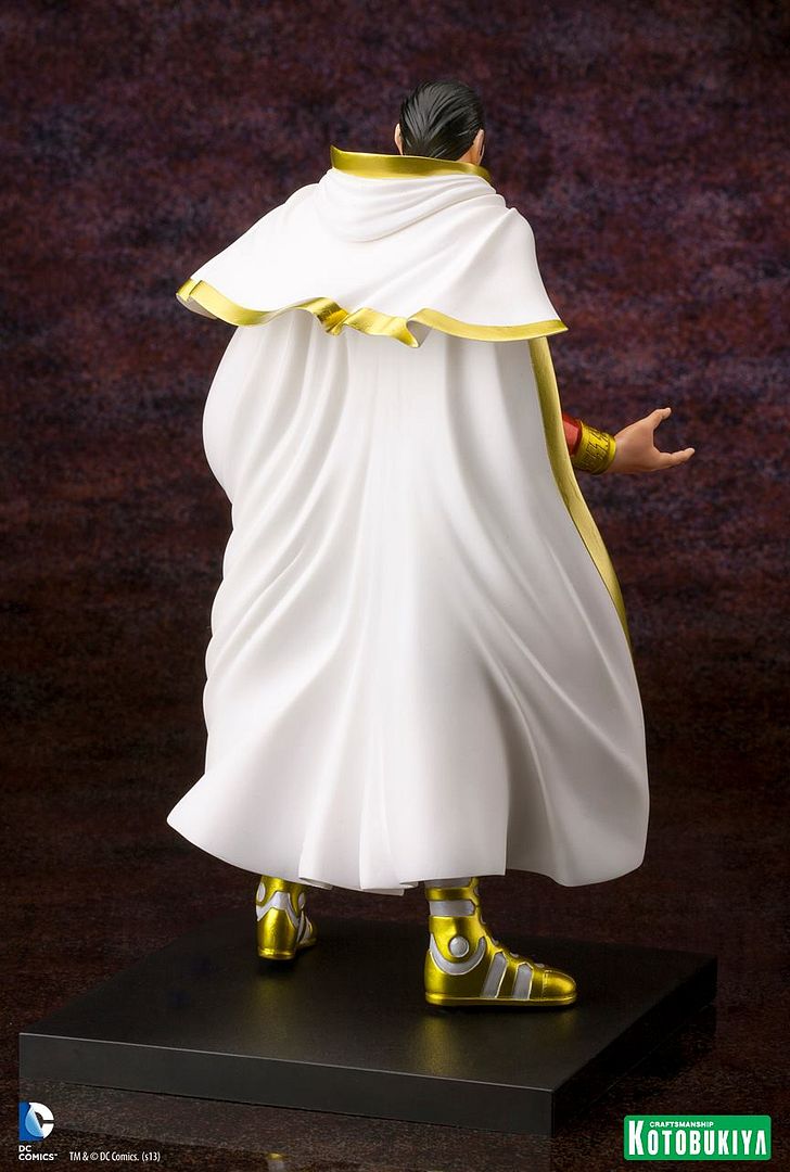 Shazam! DC Comics New 52 ARTFX+ -Justice League- (Kotobukiya) Shazam06