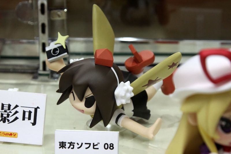 Figuras en el Comiket 79!! C082