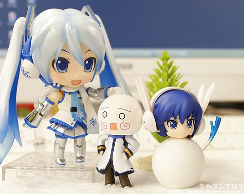 Nendoroid Snow Miku Playtime Edition (Good Smile Company) O0500039710994937376