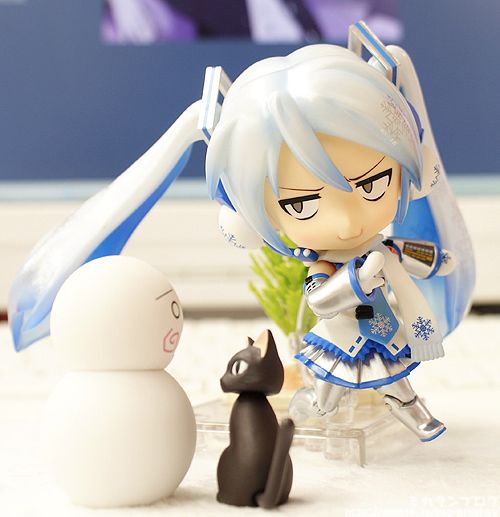 Nendoroid Snow Miku Playtime Edition (Good Smile Company) O0500051710994937371