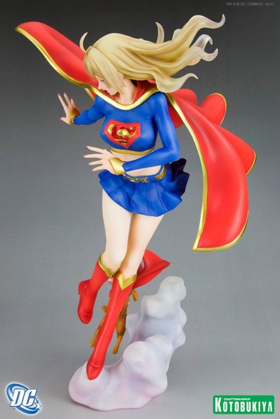 Supergirl -Superman- y Invisible Woman -Fantastic Four- Bishoujo Statue (Kotobukiya) 167520_191232767559794_137679822915089_758531_132022_n-550x