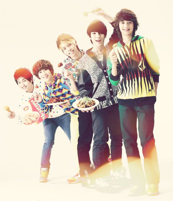 صور لبعض الفرق الكوريه" SHINee_by_iwanttobekorean