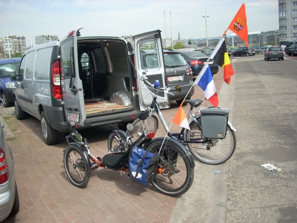 transport - Comment transportez-vous votre VC en voiture ? - Page 7 Van_loading