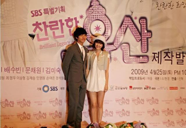 Lee Seung Gi & Han Hyo Joo Always! 39034_138399969533822_134026386637847_194256_756292_n