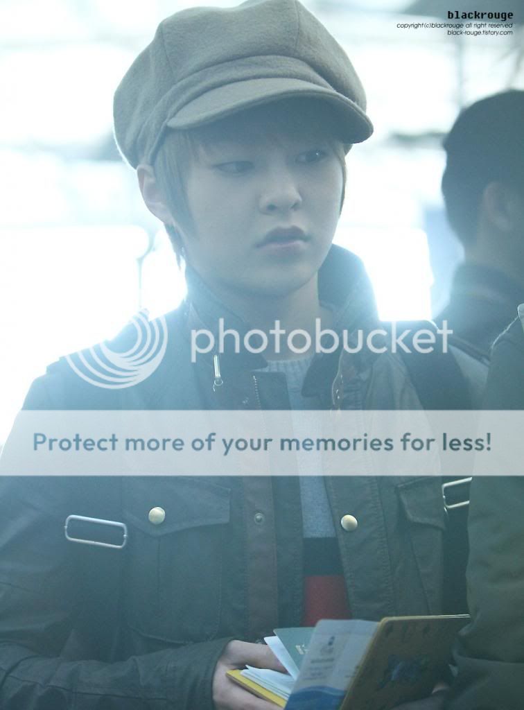 [Fantaken] 011112 EXO M XiuMin @ Incheon Airport to Wuhan 22-2