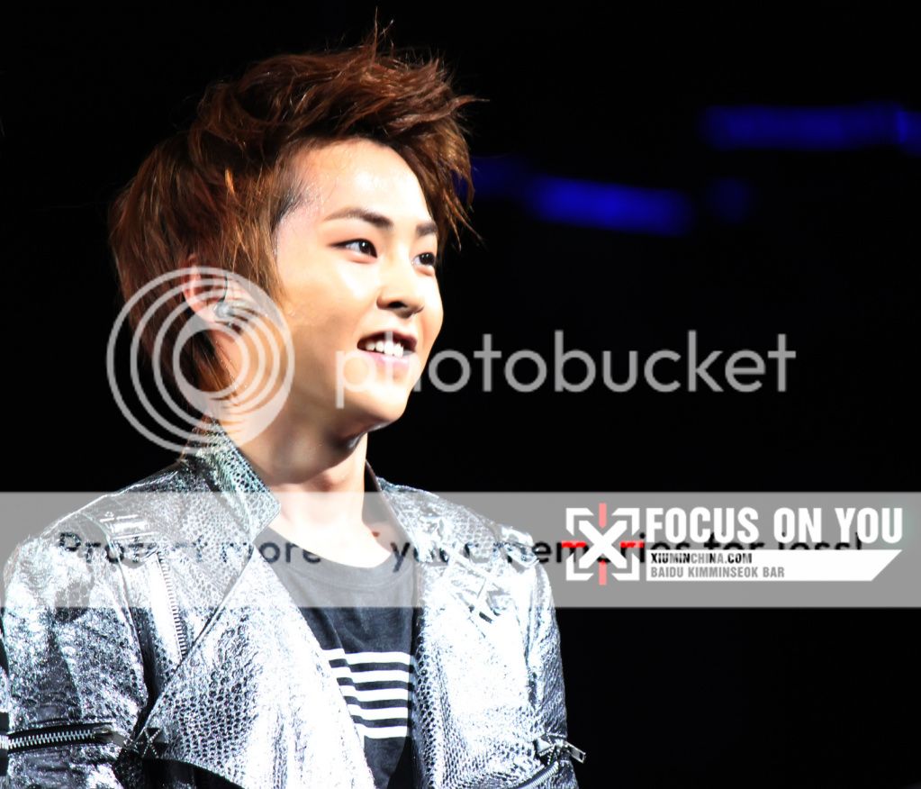 [Fantaken] 021012 EXO M Xiumin @ Chinese & South Korean Song Festival A3a4877agw1dxkmytuxcej