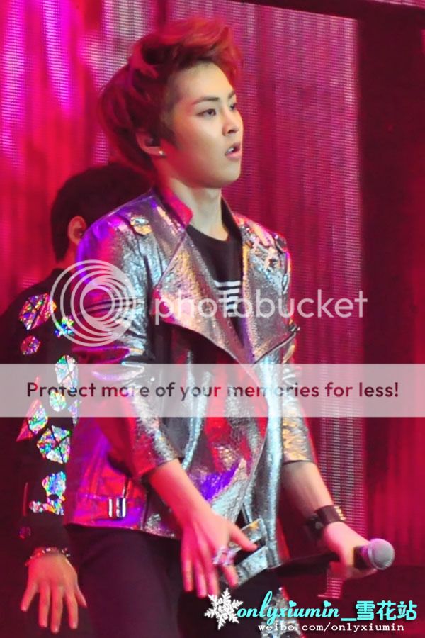 [Fantaken] 021012 EXO M Xiumin @ Chinese & South Korean Song Festival Adac498bgw1dxko31qgz9j