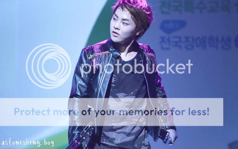 [Fantaken] 040912 EXO M XiuMin @ KBS Sound of Love Concert Tumblr_ma3hnsPkdK1rt6zkmo1_1280