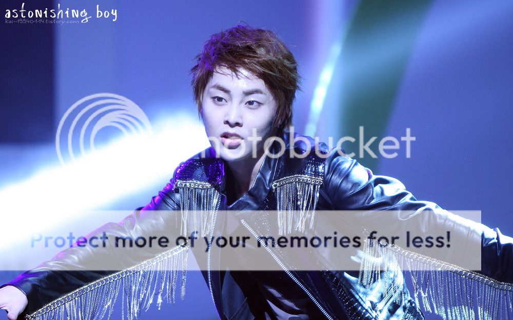 [Fantaken] 040912 EXO M XiuMin @ KBS Sound of Love Concert Tumblr_ma3hvzvi3s1rt6zkmo1_1280