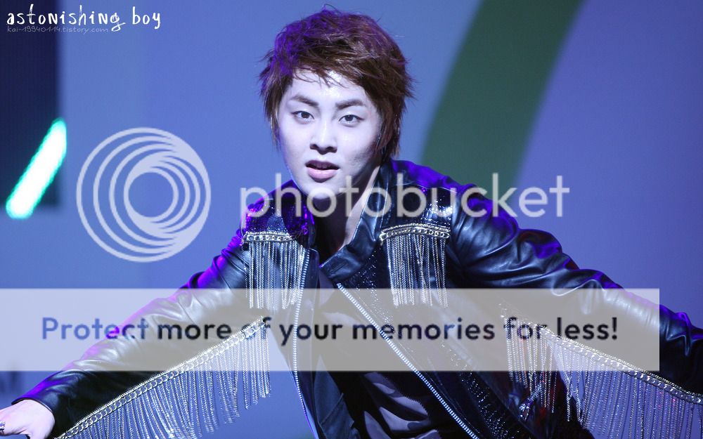 [Fantaken] 040912 EXO M XiuMin @ KBS Sound of Love Concert Tumblr_ma3hvzvi3s1rt6zkmo2_1280