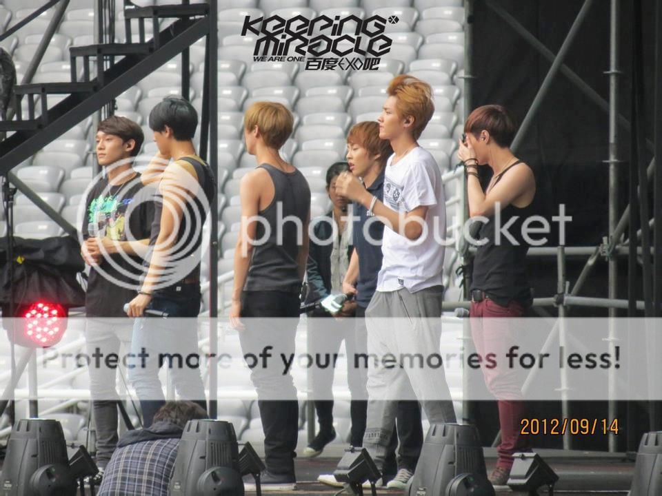 [Fantaken] 140912 EXO M XiuMin @ Rehearsal at K-POP Music in China Tumblr_mac5q5Qyn51remhano1_1280