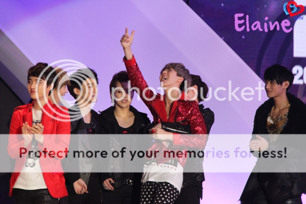 [Fantaken] 301112 EXO M XiuMin @ Mnet Asian Music Award 2012 Tumblr_mectj85HPC1qhmxnlo1_1280