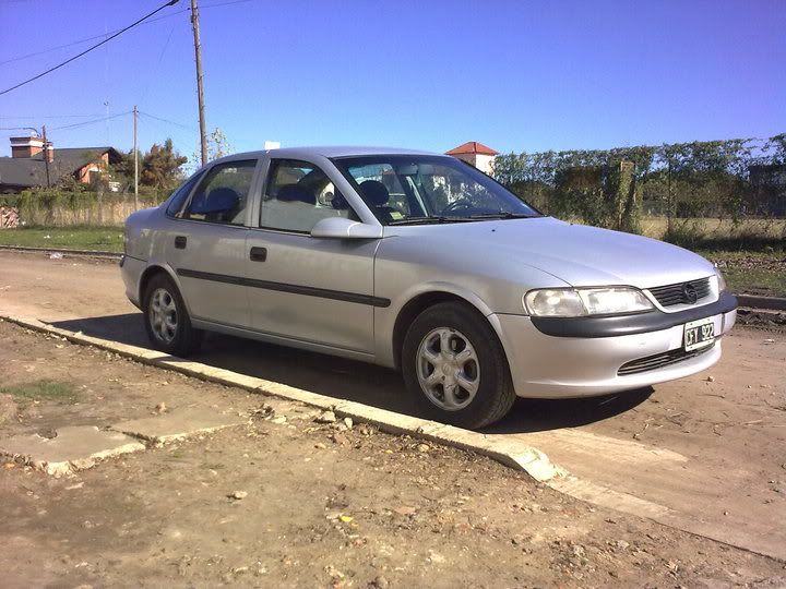 Hola a todos, me presento. Vectra1