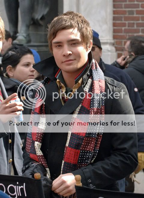 Ascots & Oxfords (Male Fashion) 80314p2-westwick-b-gr-01-gossip-girl-ed-westwick-scarf