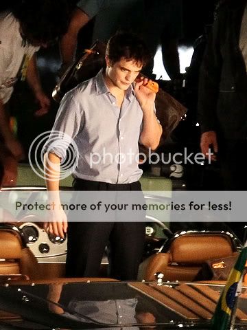 [spoiler] Photos et vidéos du Tournage [spoiler] Breaking-dawn-pattinson-boat_360