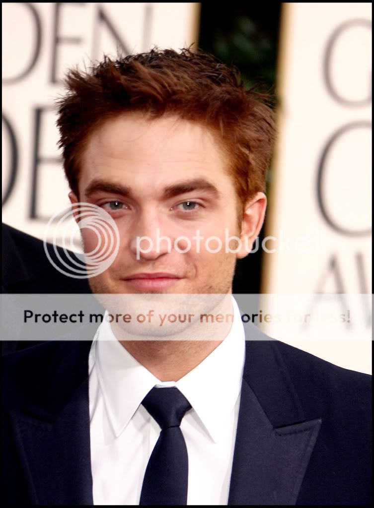 Rob in Golden Globes 2011 F