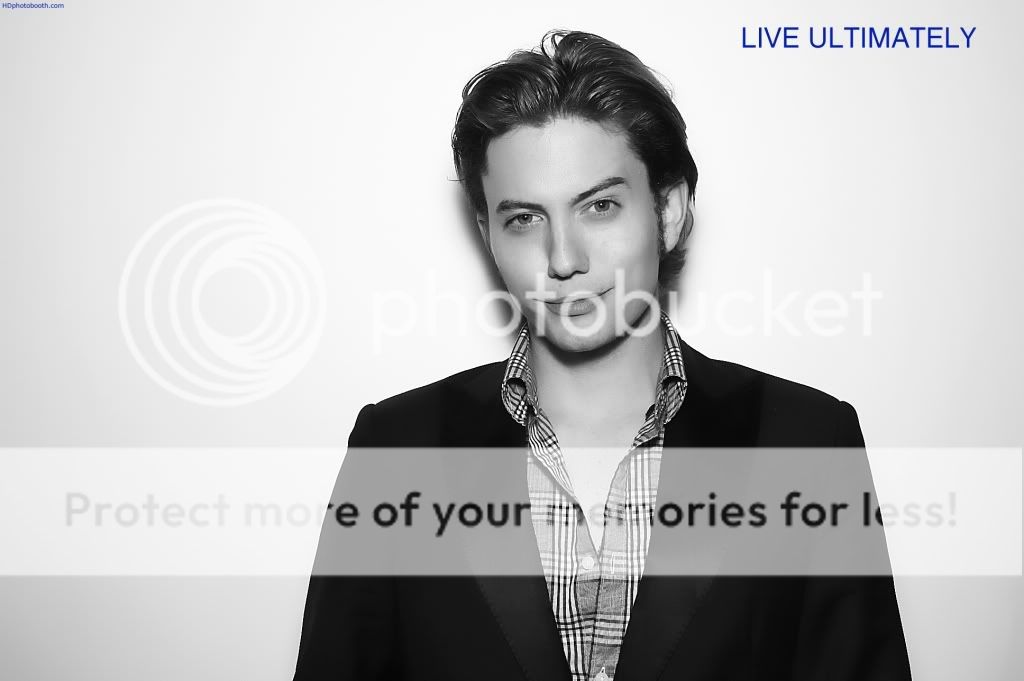 Jackson Rathbone - Imagenes/Videos de Paparazzi / Estudio/ Eventos etc. - Página 16 65