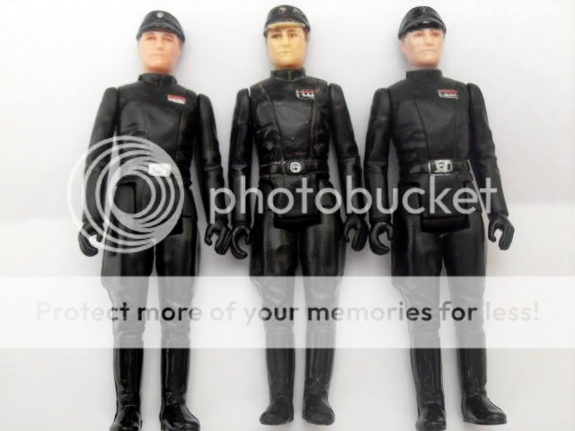 Imperial Commander: Variants With Curled Left Thumb SDC11843