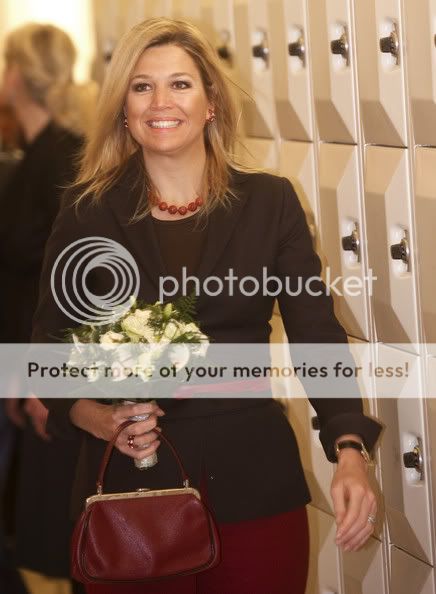 Fotos - Página 21 PrincessMaximaOpensAcademyWeekendAmsterdamBBZMAapB-3Ol