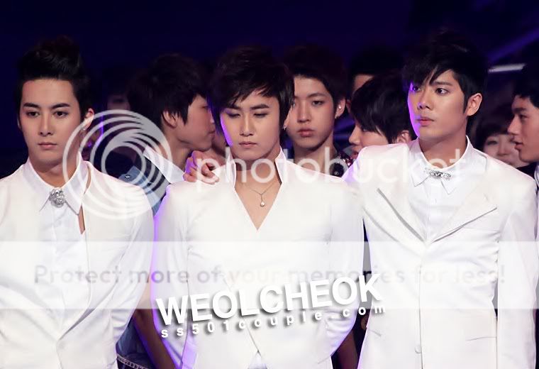 [SS501] Music Bank stage 11.6.2010 1276257931_02