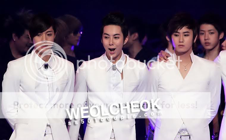 [SS501] Music Bank stage 11.6.2010 1276257931_03