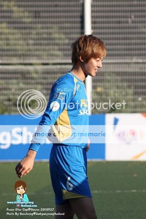 [HJL] FC MEN Soccer Match [27.09.11] (5)    301161_290013487691561_231614143531496_1263841_166824434_n