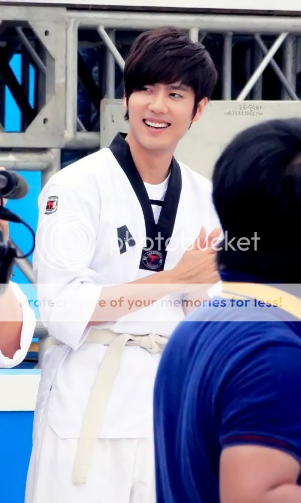 [KJ] Grabando Let’s Go! Dream Team [04.09.11] (7) Cek3934