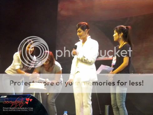 [HJL] Araneta Concert fan fotos (3) HJL_manilaconcert018