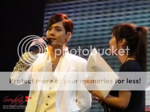 [HJL] Araneta Concert fan fotos (3) HJL_manilaconcert022