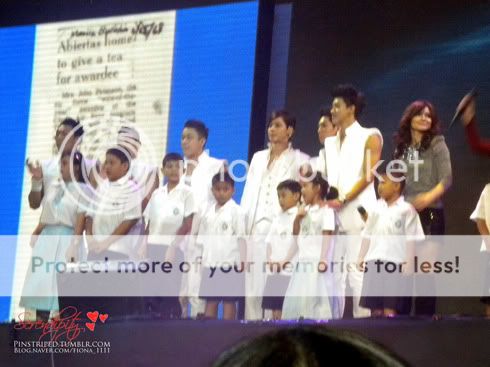 [HJL] Araneta Concert fan fotos (3) HJL_manilaconcert034