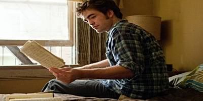 @Kingoftheworld Robert-pattinson-remember-me-stills-01