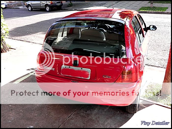 Detalhe Exterior Clio Vermelho DSCN2984