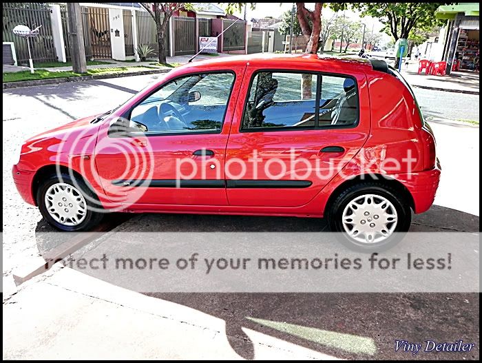 Detalhe Exterior Clio Vermelho DSCN2989