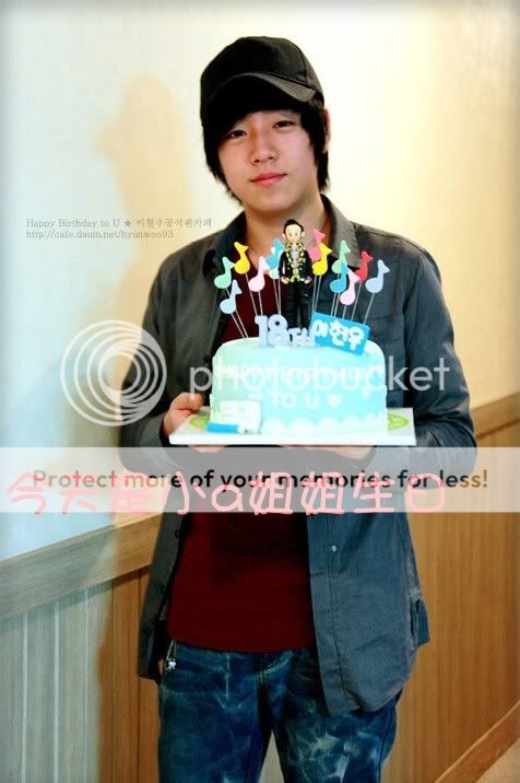 [OFFICIAL] HyunWoo 18th Birthday photos 651a96d7b07f3638a08bb76