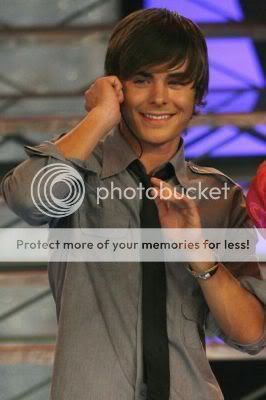 Zac Efron Zac_efron_1190045845