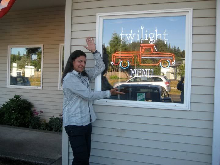 More pics of Gil Birmingham in La Push and Forks 35076_409337276452_79578216452_4581705_7472724_n