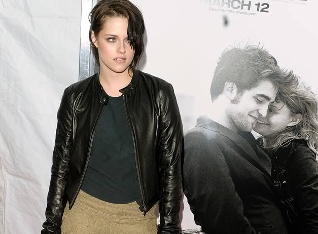 Kristen Stewart's On the Road to Montreal 2632564bin